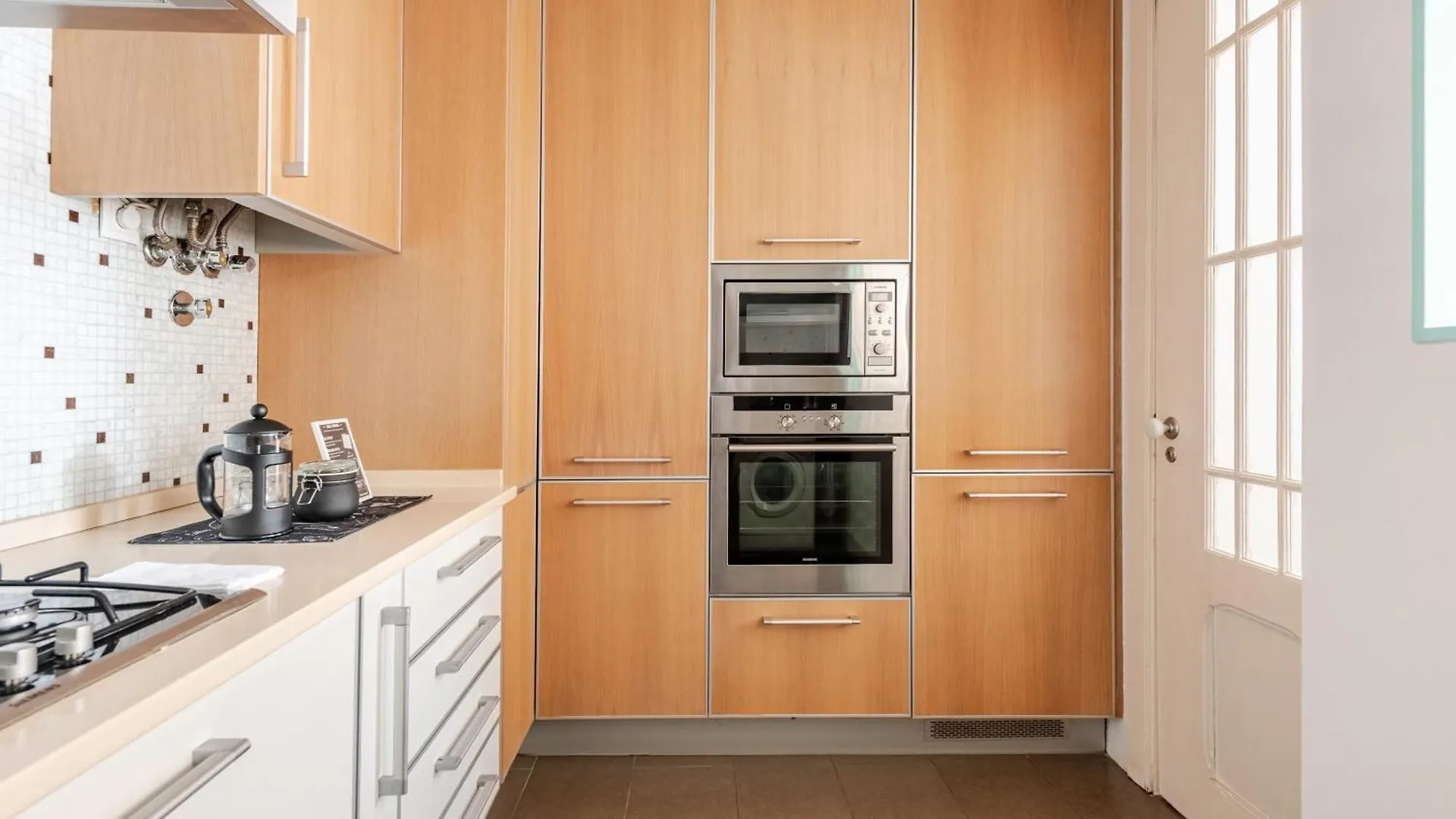 Wonderful Apartment At Jardim Do Tabaco 50904 Al Lisbona