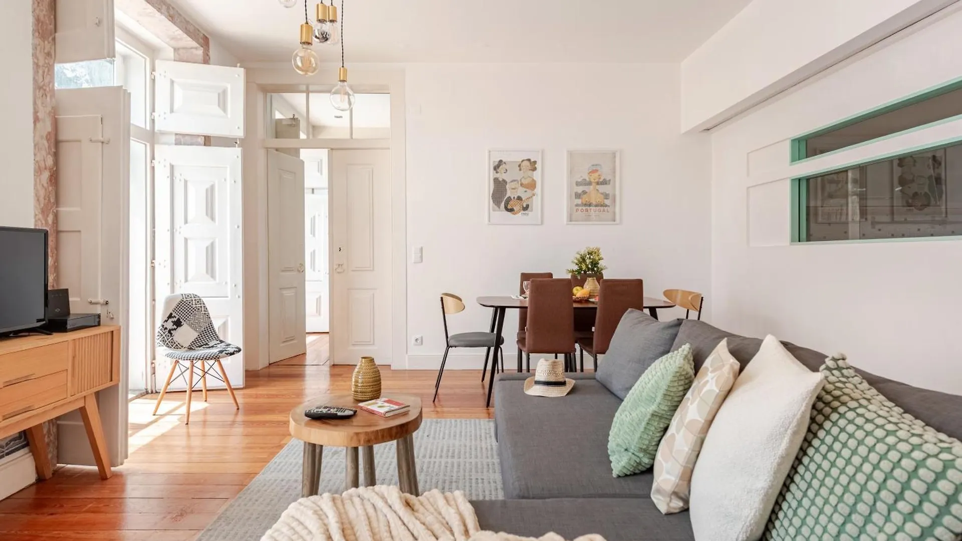 Wonderful Apartment At Jardim Do Tabaco 50904 Al Lisbona